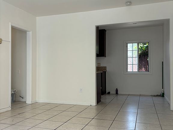 3rd image of 922 N Cedar St #2