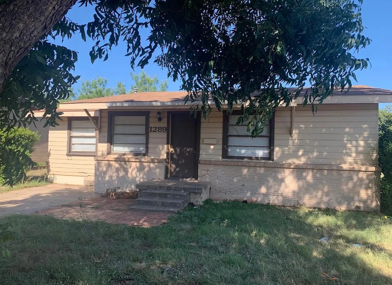 3 bed, 986 sqft, $1,450 — Photo 1