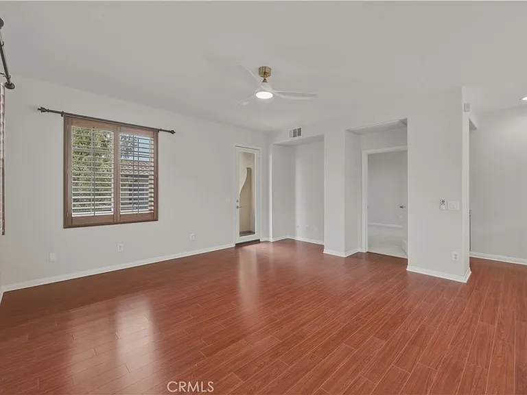 65 Wonderland — Photo 26