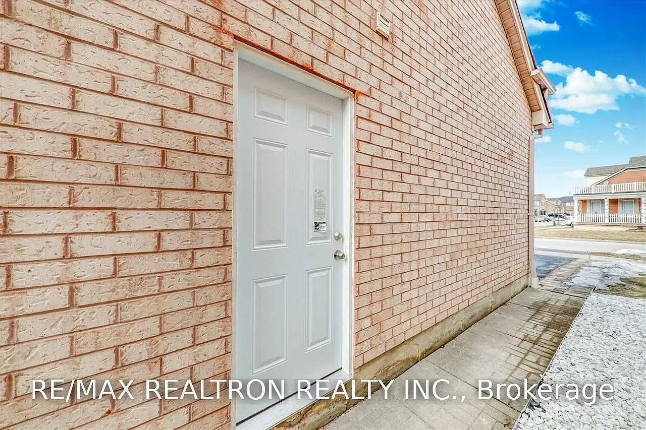 2 bed, $1,700 — Photo 4