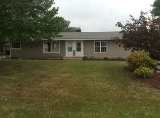 7209-7211 Walnut Ave, Jenison, MI 49428