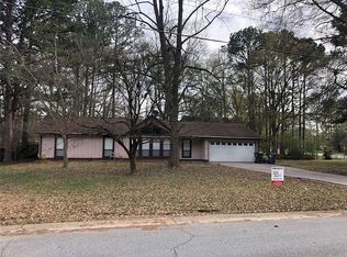 2092 S Oak Dr, Lawrenceville, GA 30044