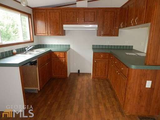 5th image of 459 Shenandoah Dr