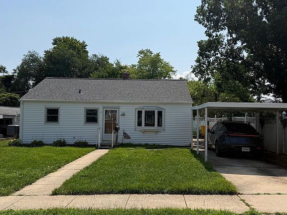 2nd image of 103 Kuethe Rd NE