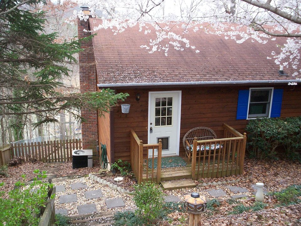 1st image of 52 Toto Creek Dr W