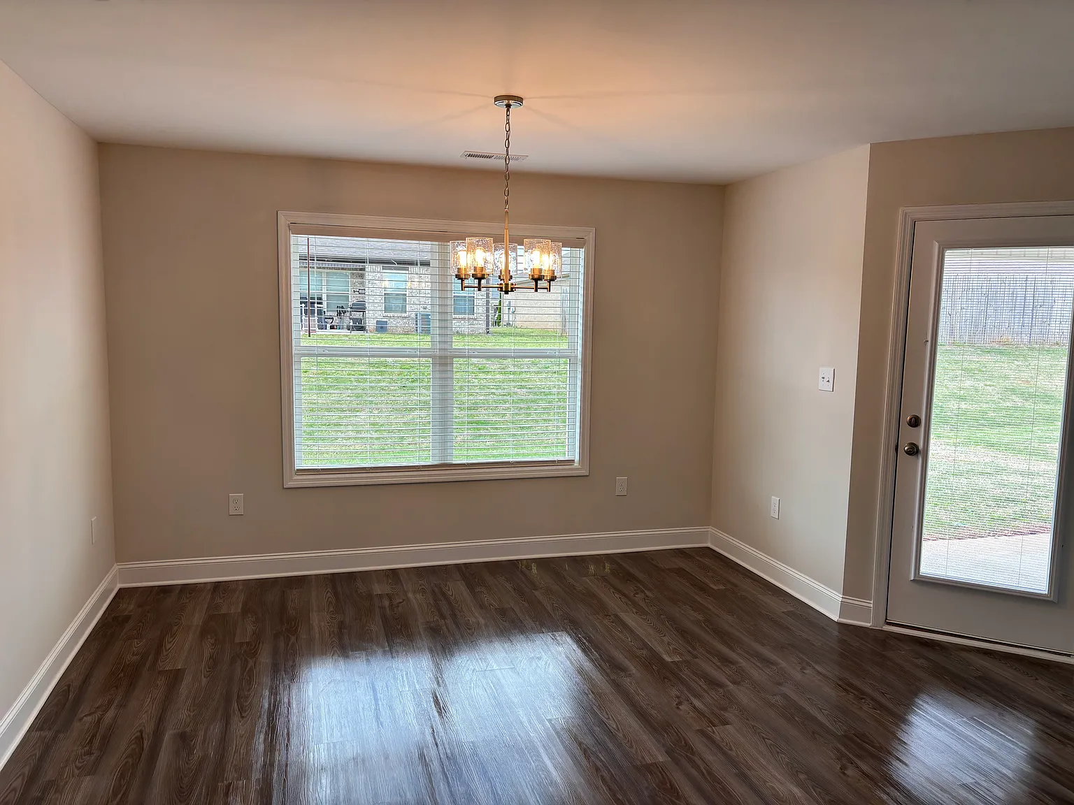3 bed, 1620 sqft, $1,795 — Photo 4