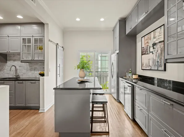 4002 Holland Ave APT B, Dallas, TX 75219