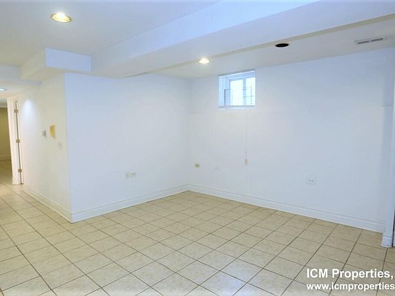 2nd image of 2730 N Wayne Ave #G