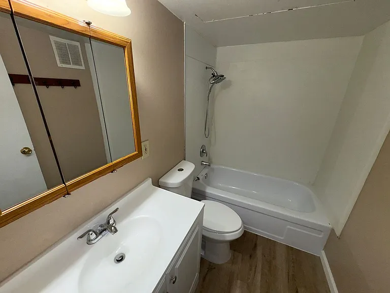 615 S Royal Crest Cir #11 — Photo 13