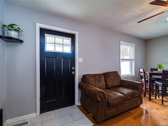 5th image of 4121 Fulton Ave