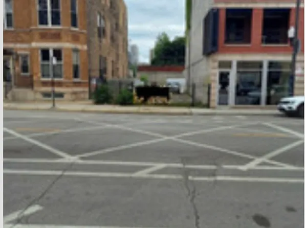 2713 N Halsted St, Chicago, IL 60614