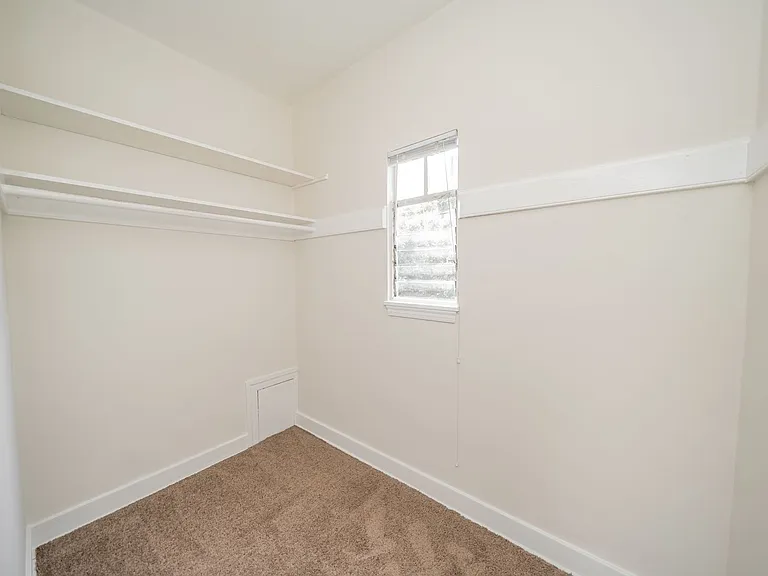2867 MacArthur Blvd — Photo 15