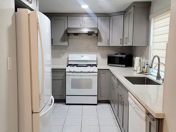 3rd image of 1709 Park Glen Cir Unit D
