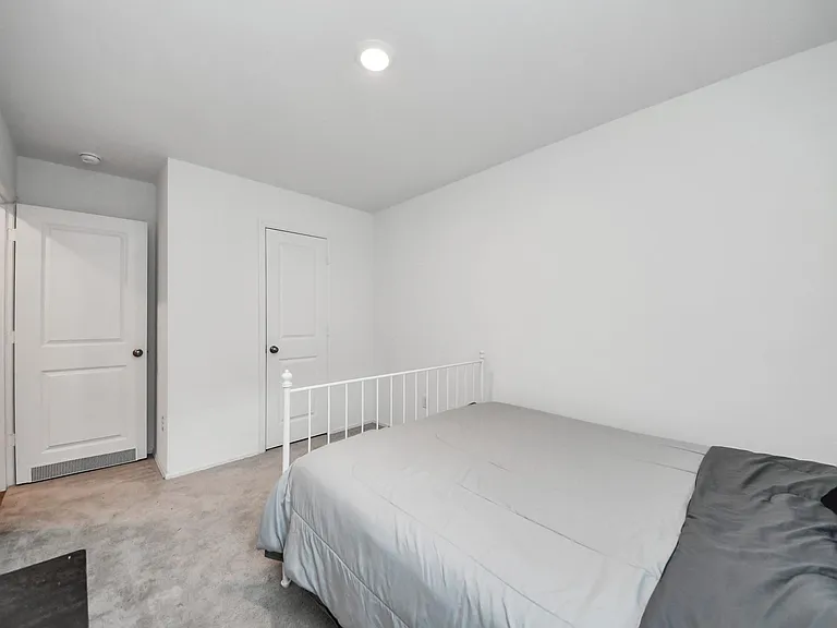9206 Burnet Fields Dr — Photo 27
