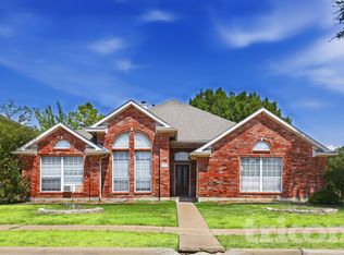 221 Miramar Dr, Arlington, TX 76002