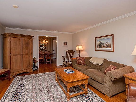 5th image of 3102 Trafalgar Dr