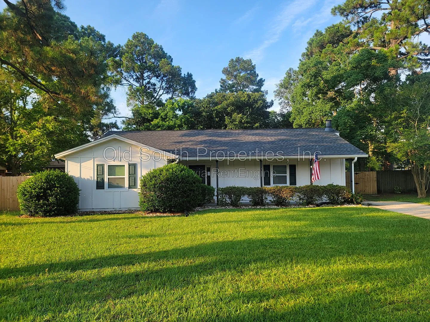 3 bed, 2.0 bath, 1552 sqft, $1,750 — Photo 1