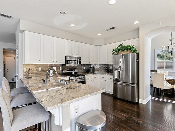 5th image of 23417 Applegate Ct