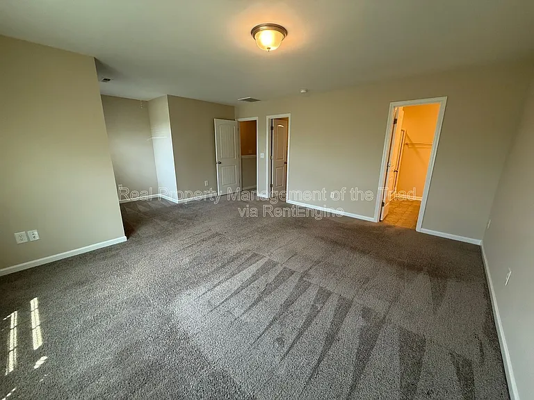 3907 Copperfield Ct — Photo 12