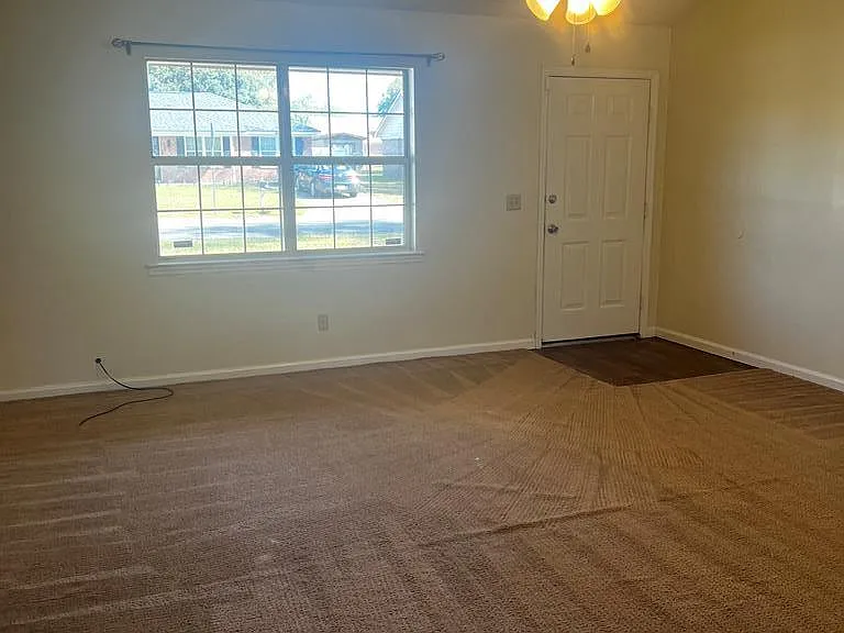 1456 Flo Zechman Dr — Photo 3
