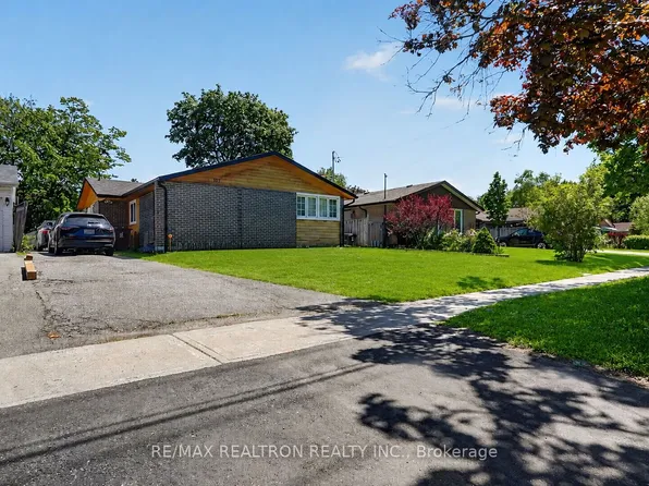 107 Kirker Ave, Toronto, ON M1G 1M8