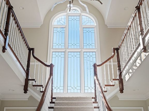 3rd image of 34 Bridlewood Rd