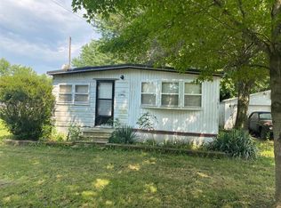 305 South St, Coffeen, IL 62017