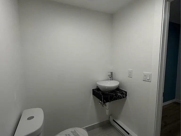 41 N Front St #4 — Photo 4
