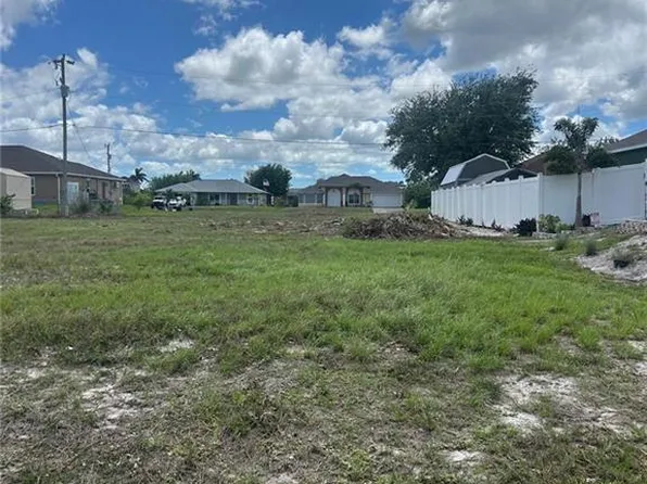 2020 NW 4th TER, CAPE CORAL, FL 33993