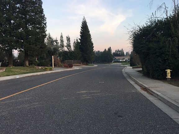 5th image of 11101 Wild Oak Dr