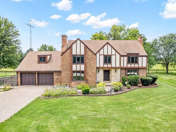 30785 Royal Oak Rd, Genoa, IL 60135