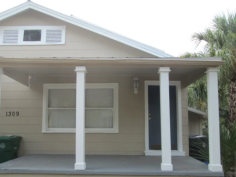1309 W Lemon St #A — Photo 1
