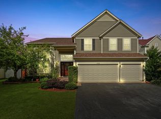 429 Chesterfield Ln, North Aurora, IL 60542