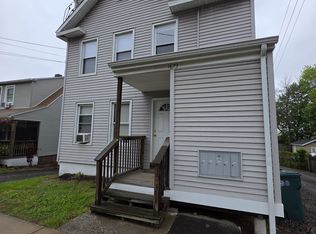 1673 State St #2B, Hamden, CT 06517