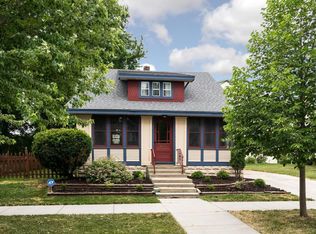 217 Oak St N, Chaska, MN 55318
