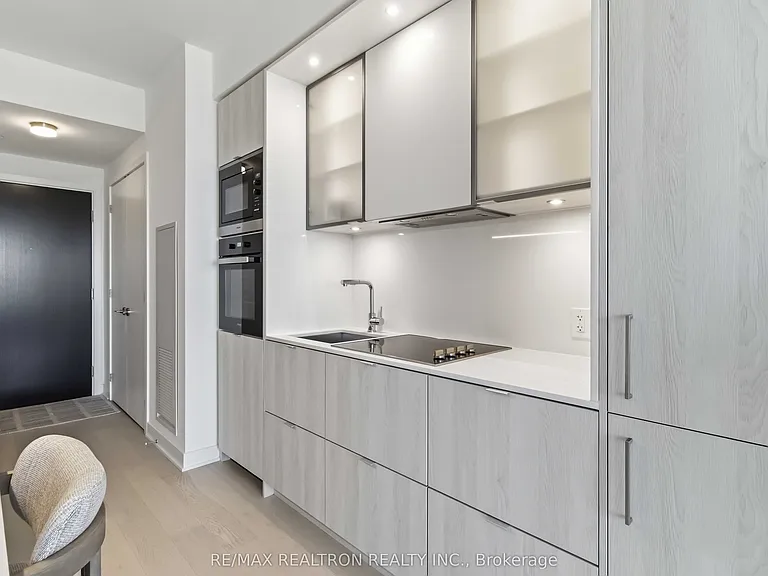 11 Yorkville Ave #3403 — Photo 13
