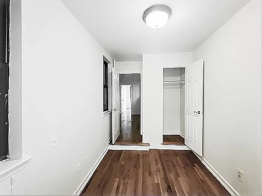 4th image of 533 W 49th St APT 4RW