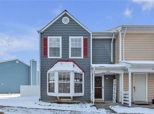 220 Whitewater Dr, Newport News, VA 23608