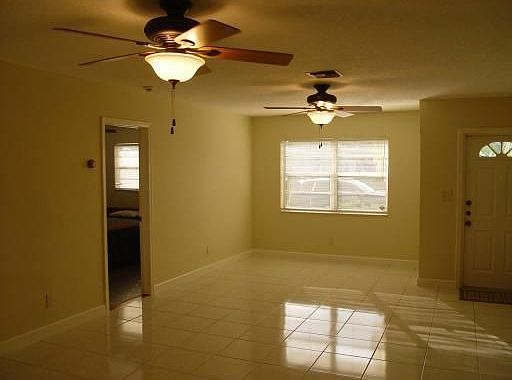 3rd image of 113 SE 2nd Ct