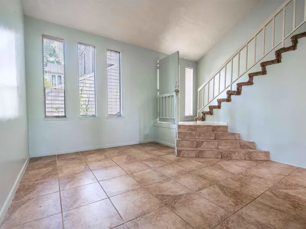 2415 W End Row #A-5, Cordova, TN 38016