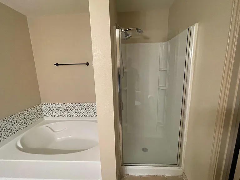 1812 Diamond Lake Trl — Photo 17