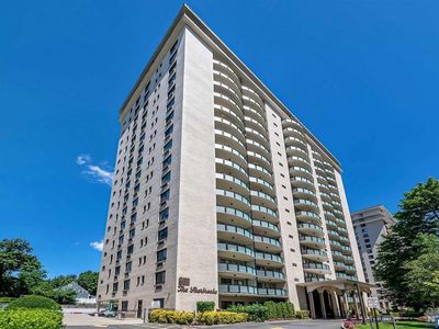 125 Prospect Ave #16B, Hackensack, NJ, 07601