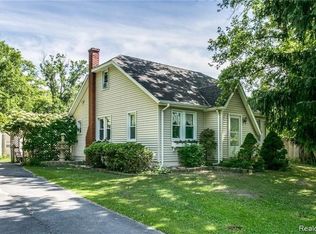 5275 Gratiot Ave, Saint Clair, MI