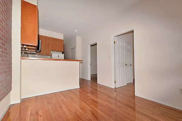 Rented by J Misrahi Realty Corp | media 4