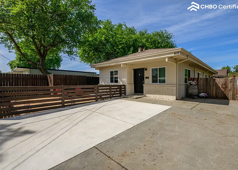 415 Baker St — Photo 22
