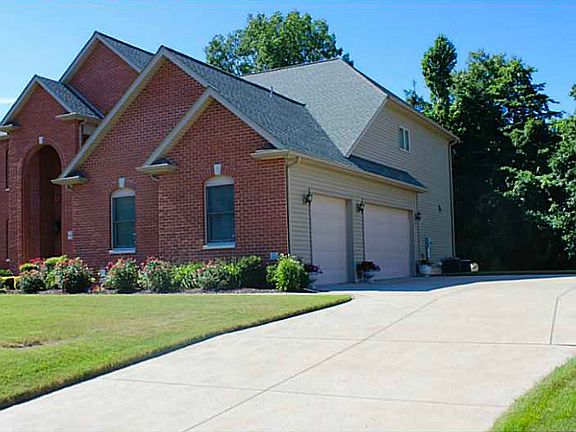 2nd image of 4416 Stone Creek Dr