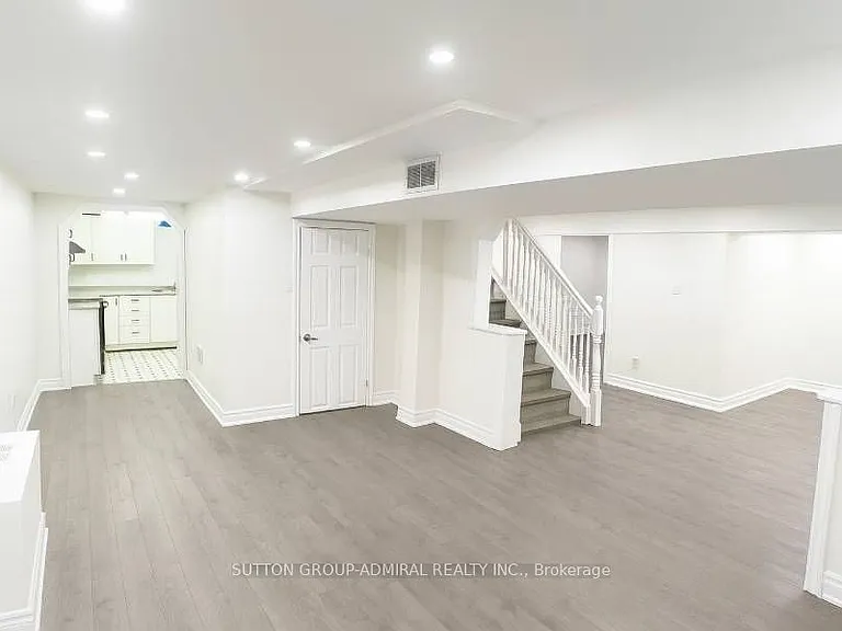 7 Judith Ave #BASEMENT — Photo 1