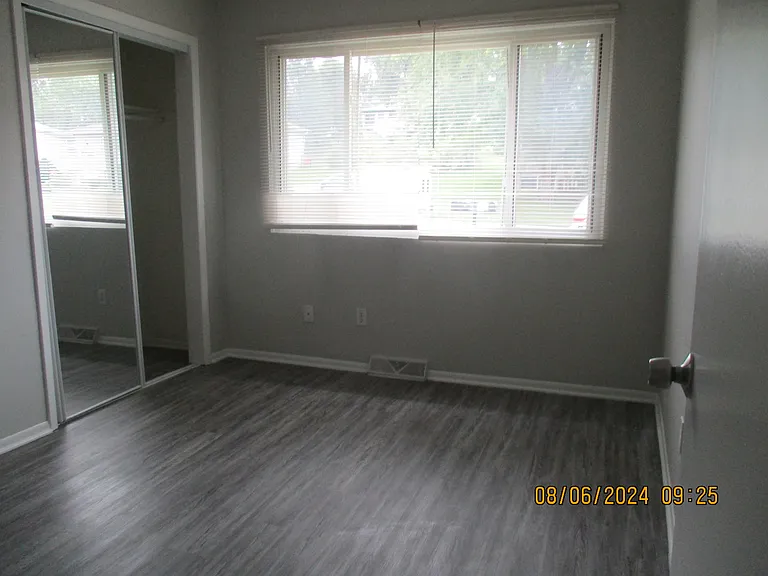 3238 N 84th Pl — Photo 3