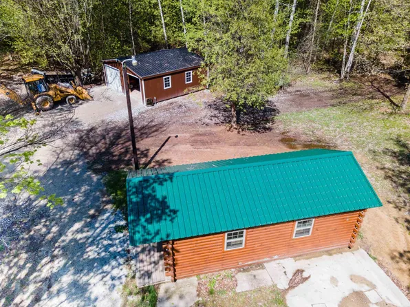 7147 Suerwier Rd, Applegate, MI 48401