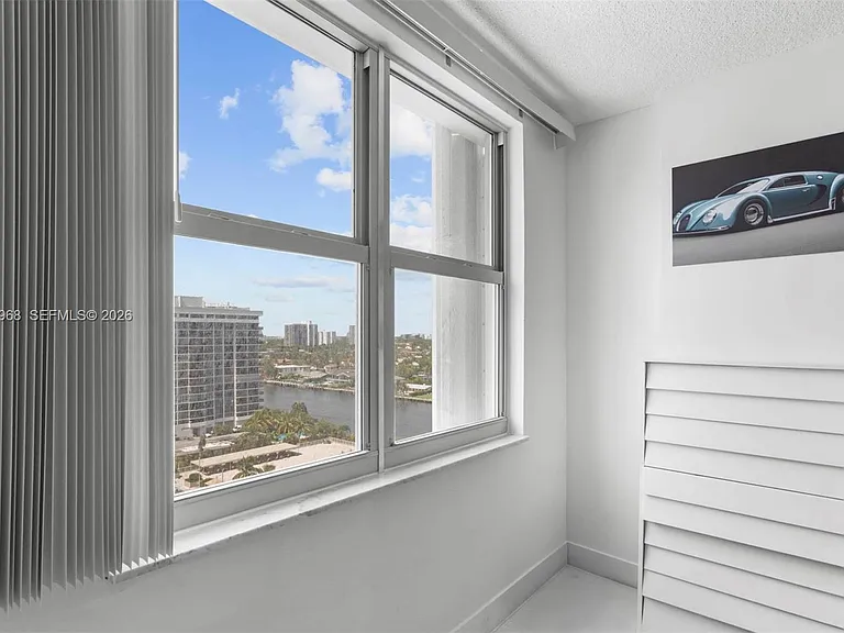 1965 S Ocean Dr #11E — Photo 8